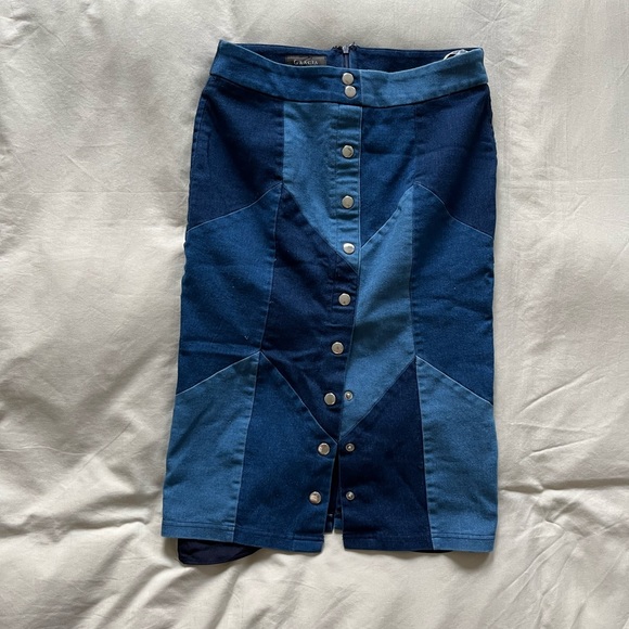 Gracia Dresses & Skirts - Western Y2K denim skirt